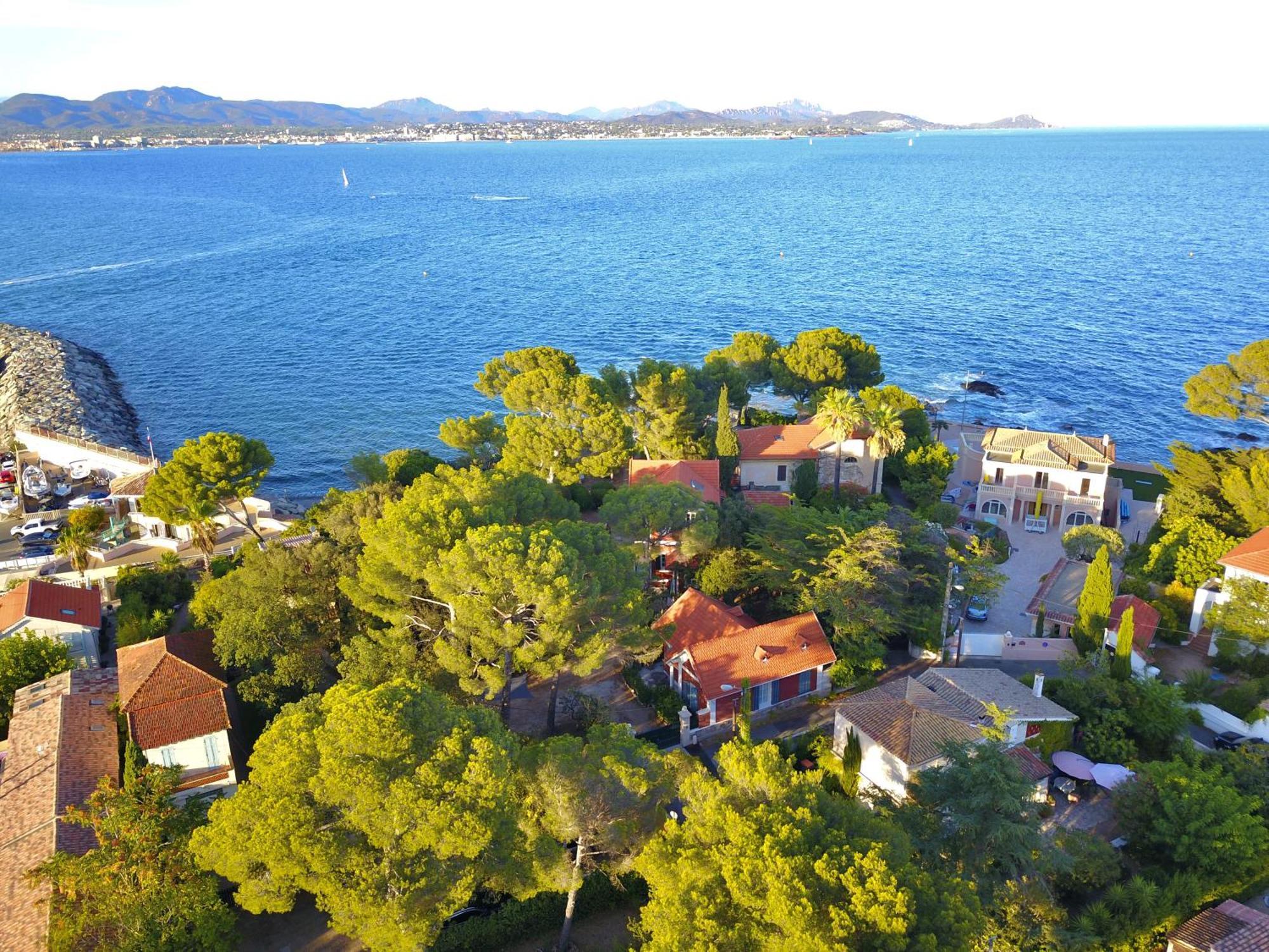Au Bord De L'eau